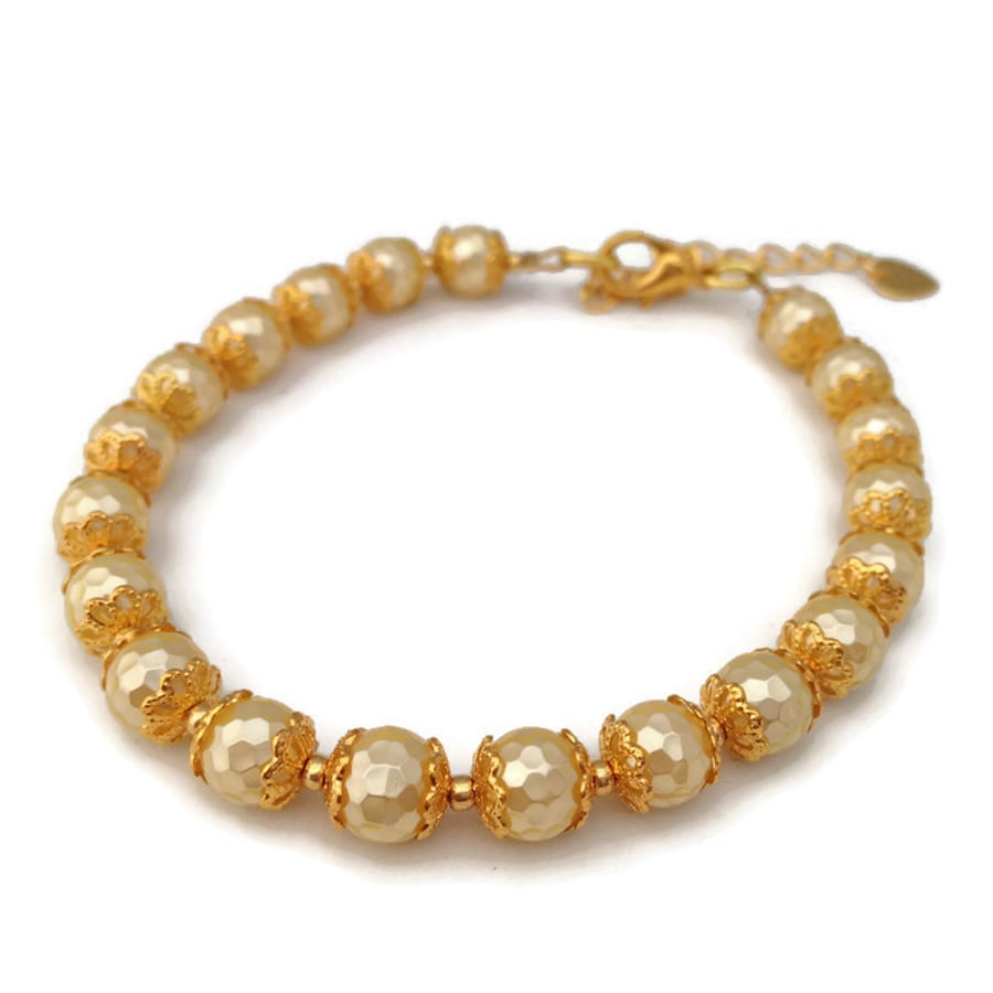 SALE - Lemon Shell Pearl Bracelet