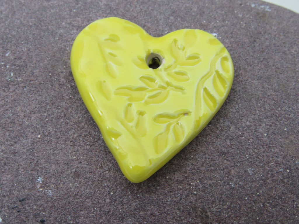 Medium Lemon Yellow Leaf Texture Heart Shaped Ceramic Pendant