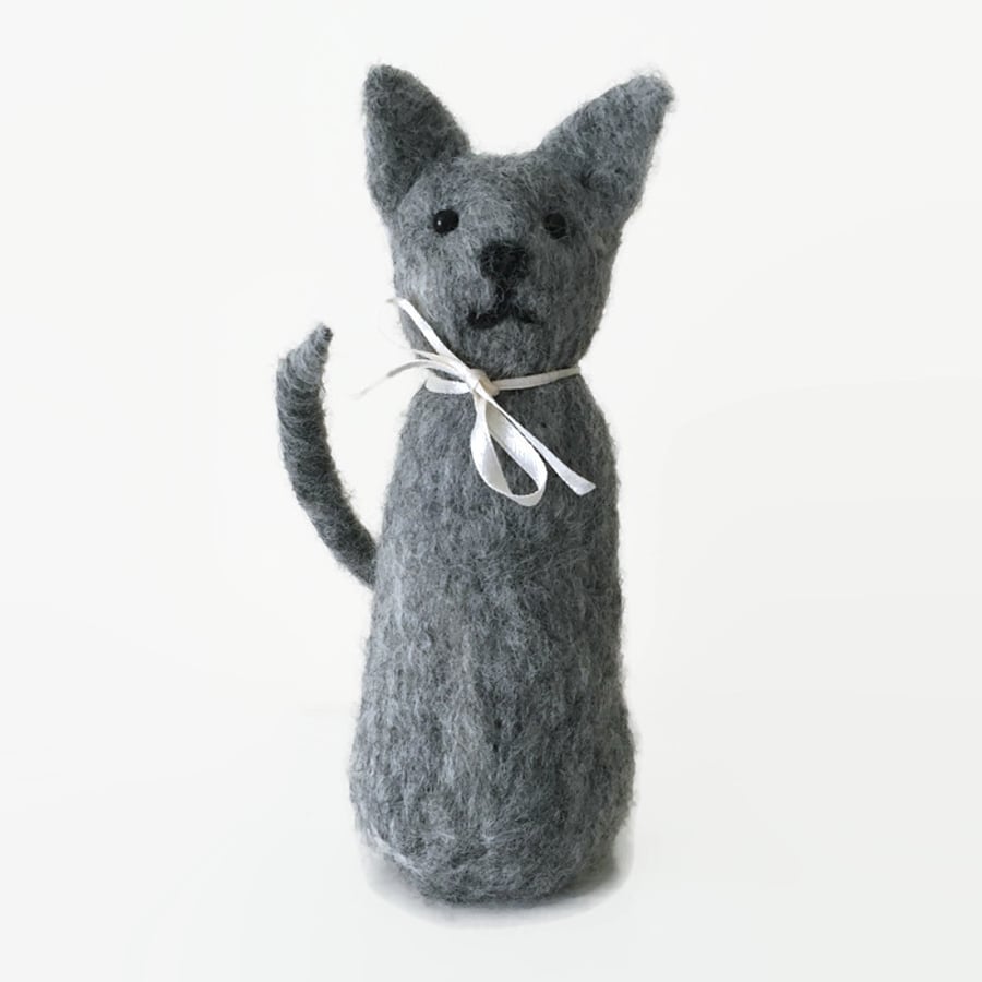  Needle felted grey stylised cat