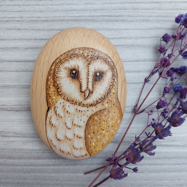 Barn Owl pyrography wooden pebble 