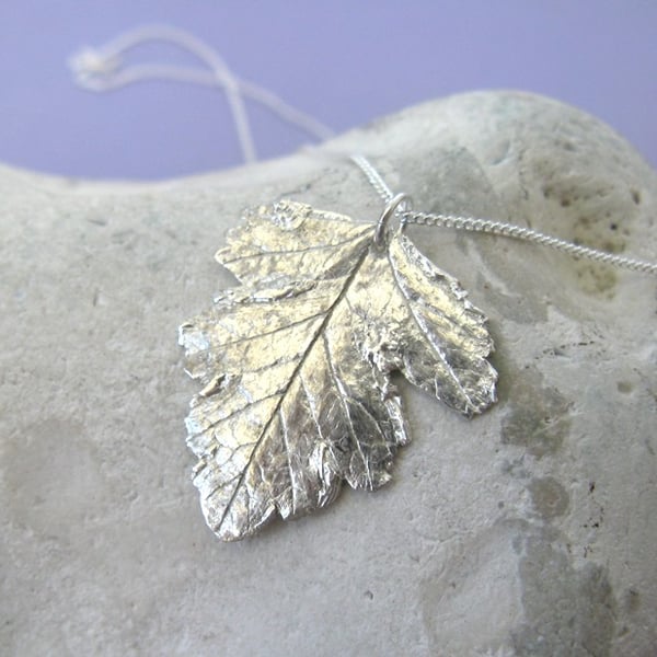 Fine silver leaf necklace 