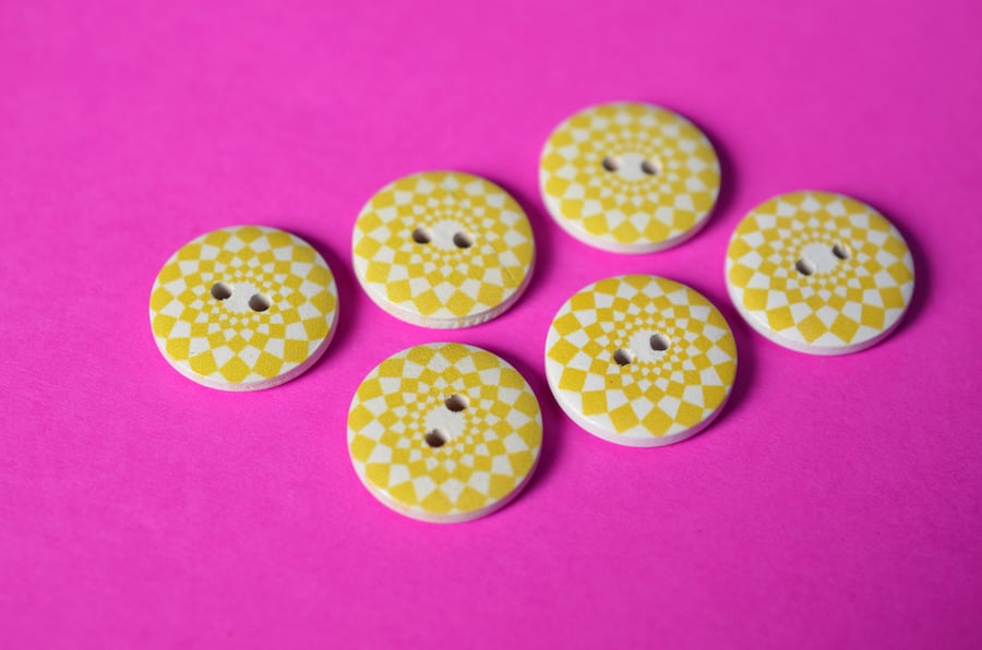 Wooden Yellow & White Geometric Buttons 6pk 20mm (MZ10)