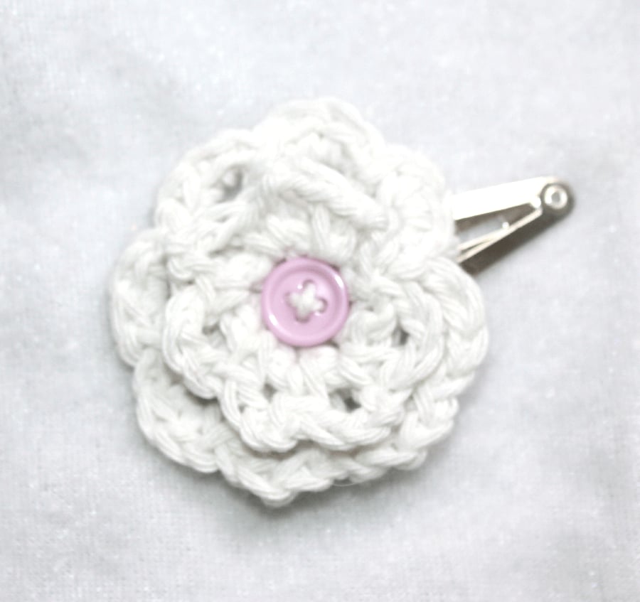 White & Lilac Crocheted Flower Hair Slide