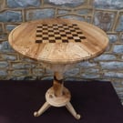 chess table, chess and draughts pieces also Flat pack
