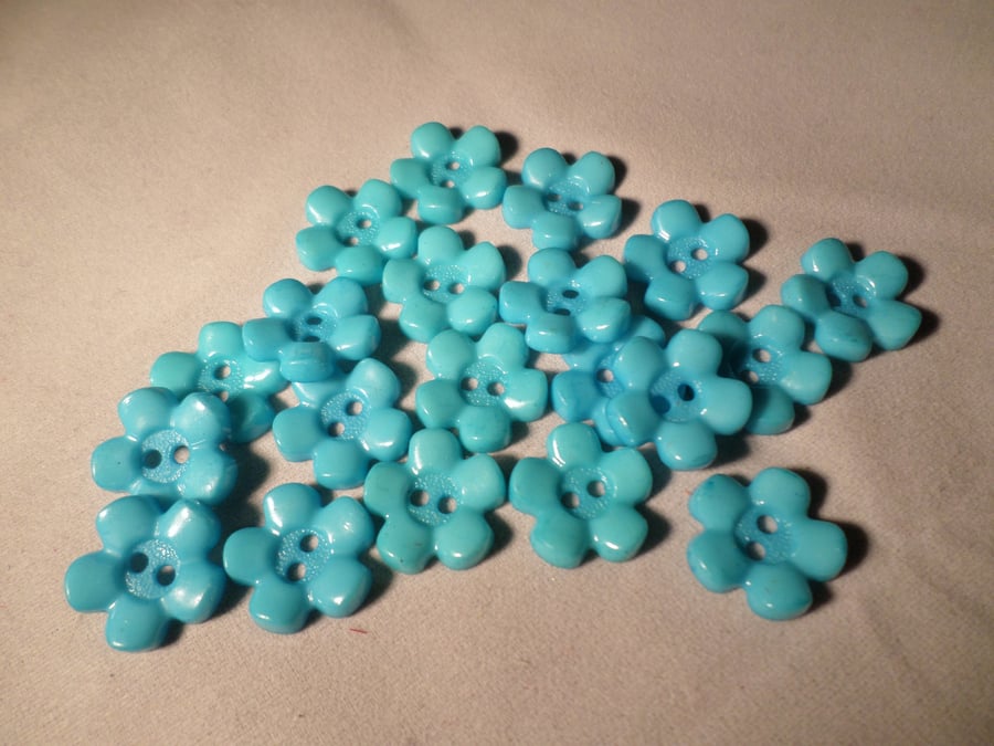 20 x 2-Hole Acrylic Buttons - 15mm - Flower - Sky Blue 