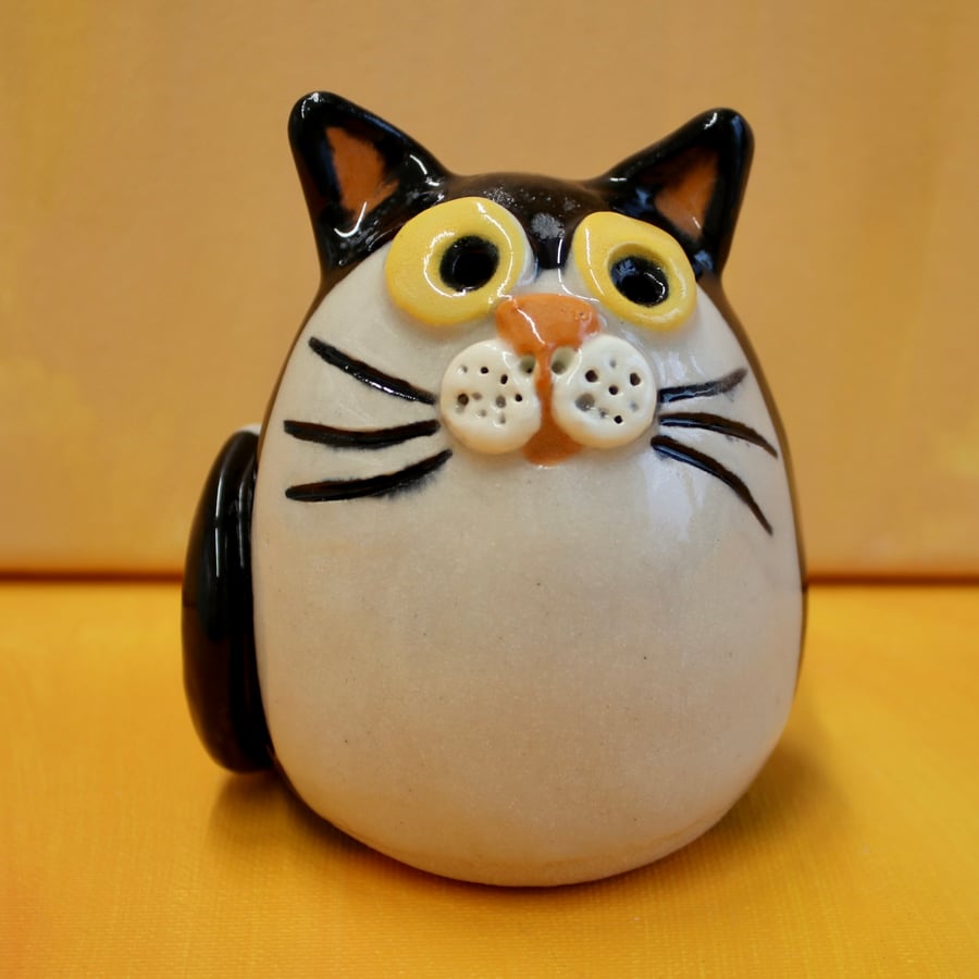 HANDMADE CERAMIC BLACK AND WHITE CAT ORNAMENT