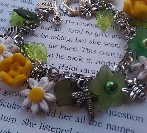 Buttercup & Daisy Chain Bracelet.