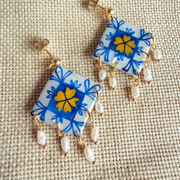 MIRA - Mediterranean Floral Tile Rice Pearl Earrings