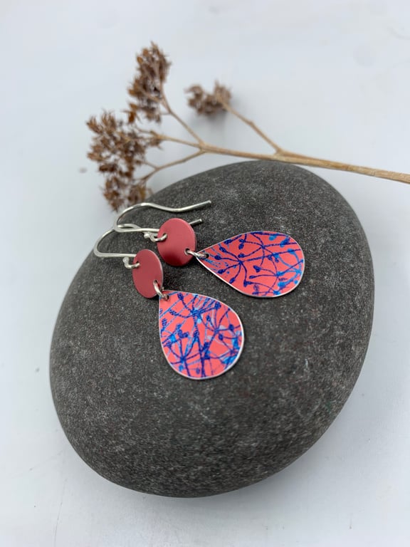 Red aluminium cow parsley tear drop earrings