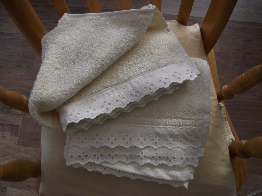 Pair of hand towels - cream 100% combed cotton wiith broderie anglais trim
