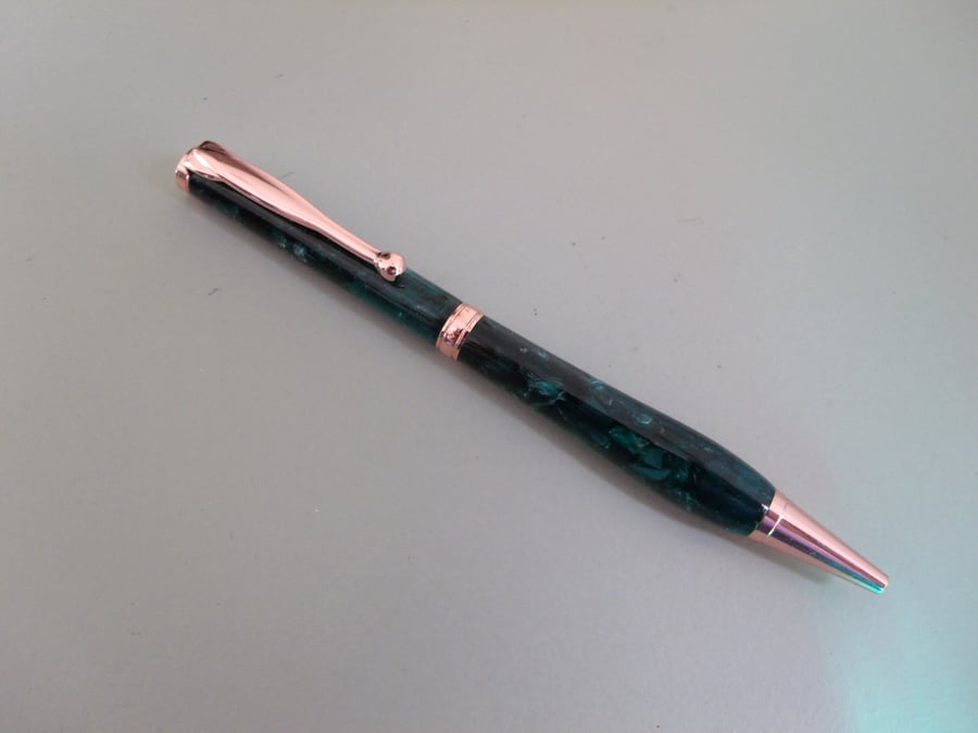 Celtic Green Velvet Pen