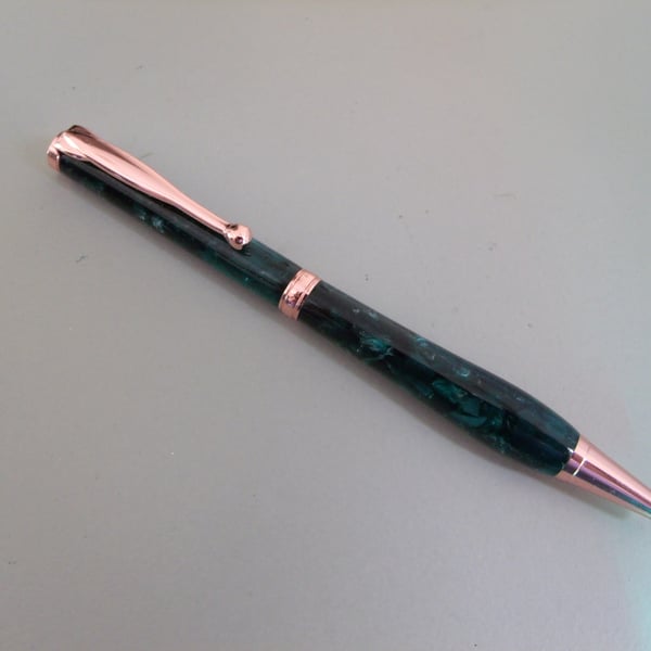 Celtic Green Velvet Pen