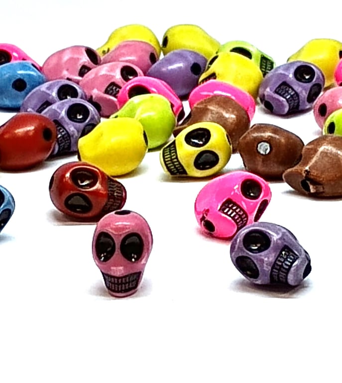 25pcs 12mm acrylic skull beads in various colours for Halloween Craft