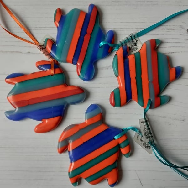 Beachy Blues Turtle Suncatcher, Summer Seconds