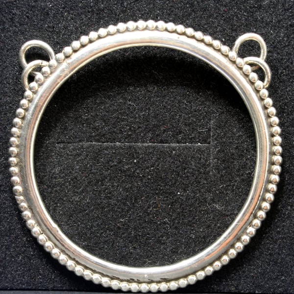 Stylish Circle Sterling Silver  pendant