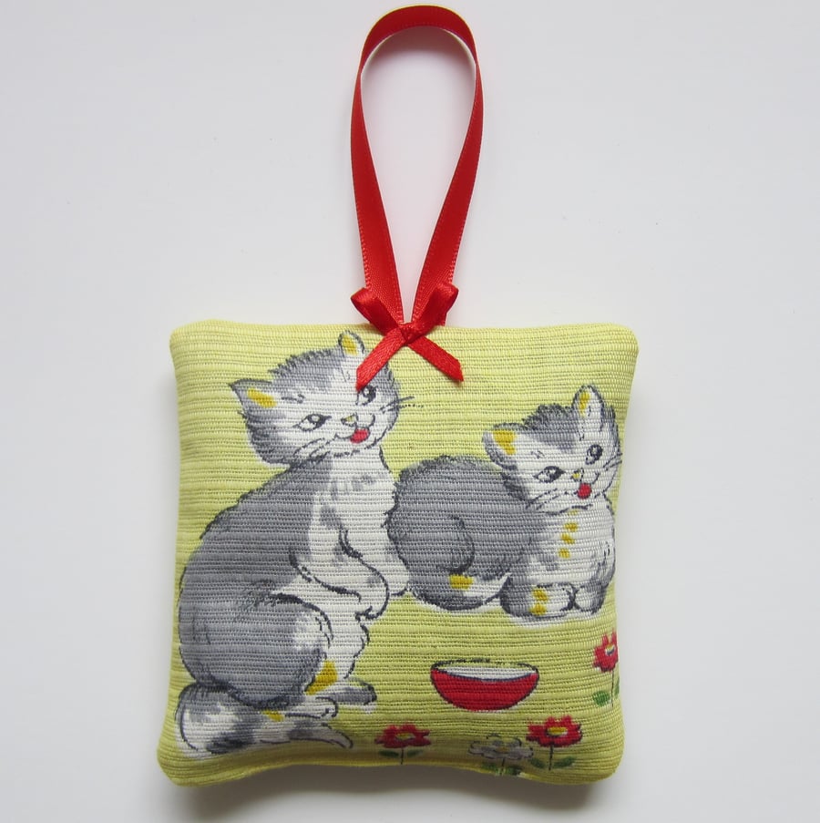 Vintage Hanging Cat Lavender Bag