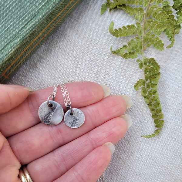 Silver Fern Leaf Circle Pendants -choice of 3 sizes 