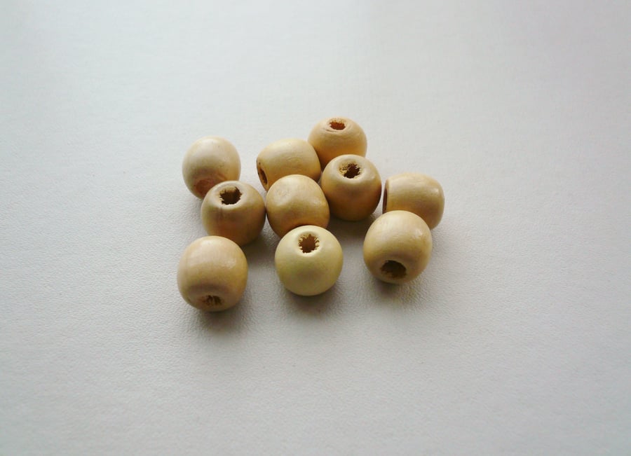 10  Cream Wooden Beads
