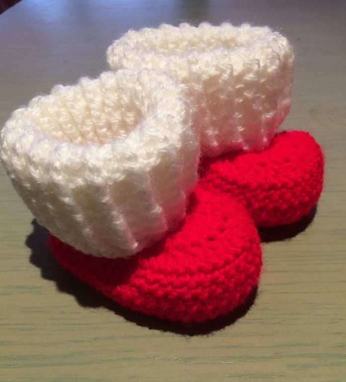 Gorgeous Crocheted Booties 