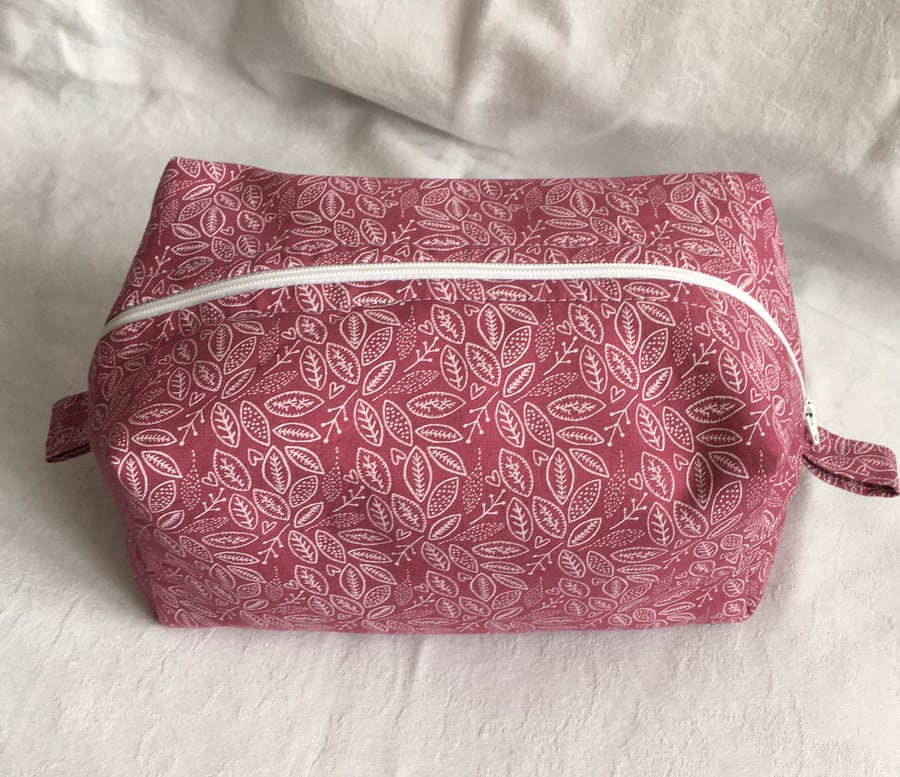 Eye Catching Make Up Bag, Box Make Up Bag, Cosmetic Bag, Beautiful Gift Idea.