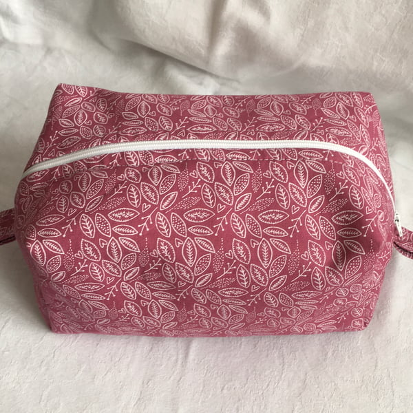 Eye Catching Make Up Bag, Box Make Up Bag, Cosmetic Bag, Beautiful Gift Idea.