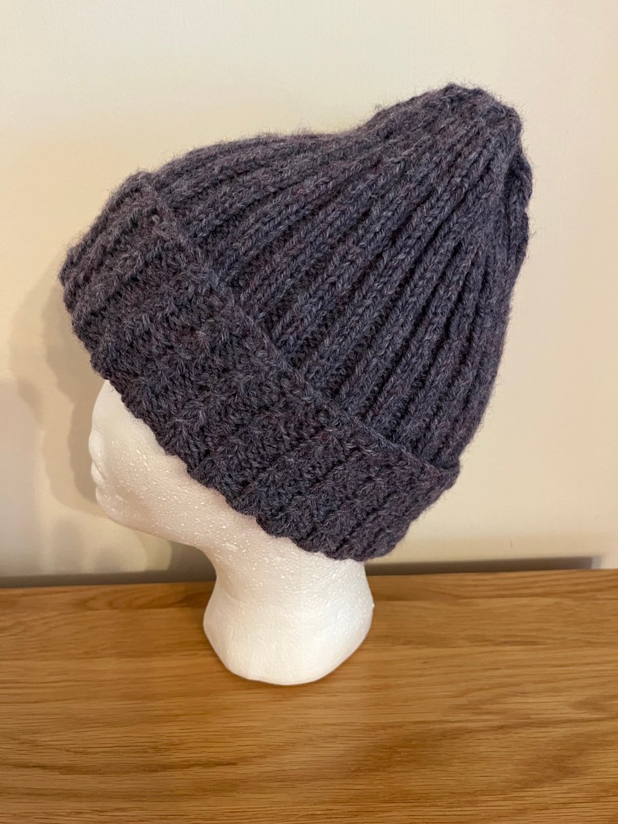 UNISEX, PURE WOOL, RIBBED, STRETCHY BEANIE IN FLECKED LAVENDER