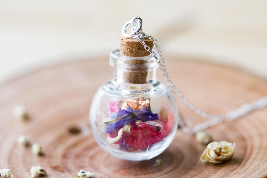Pressed Wildflower Glass Globe Necklace Copper Leaf Botanical Jewelry Wildflower