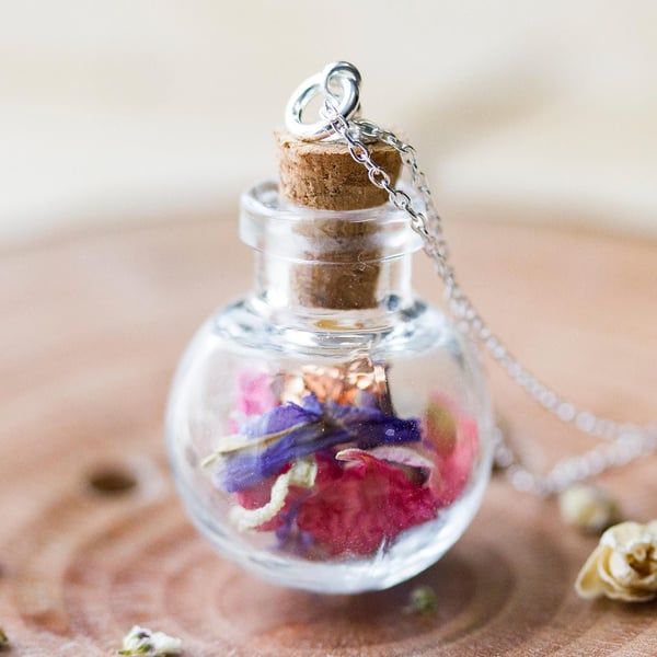 Pressed Wildflower Glass Globe Necklace Copper Leaf Botanical Jewelry Wildflower