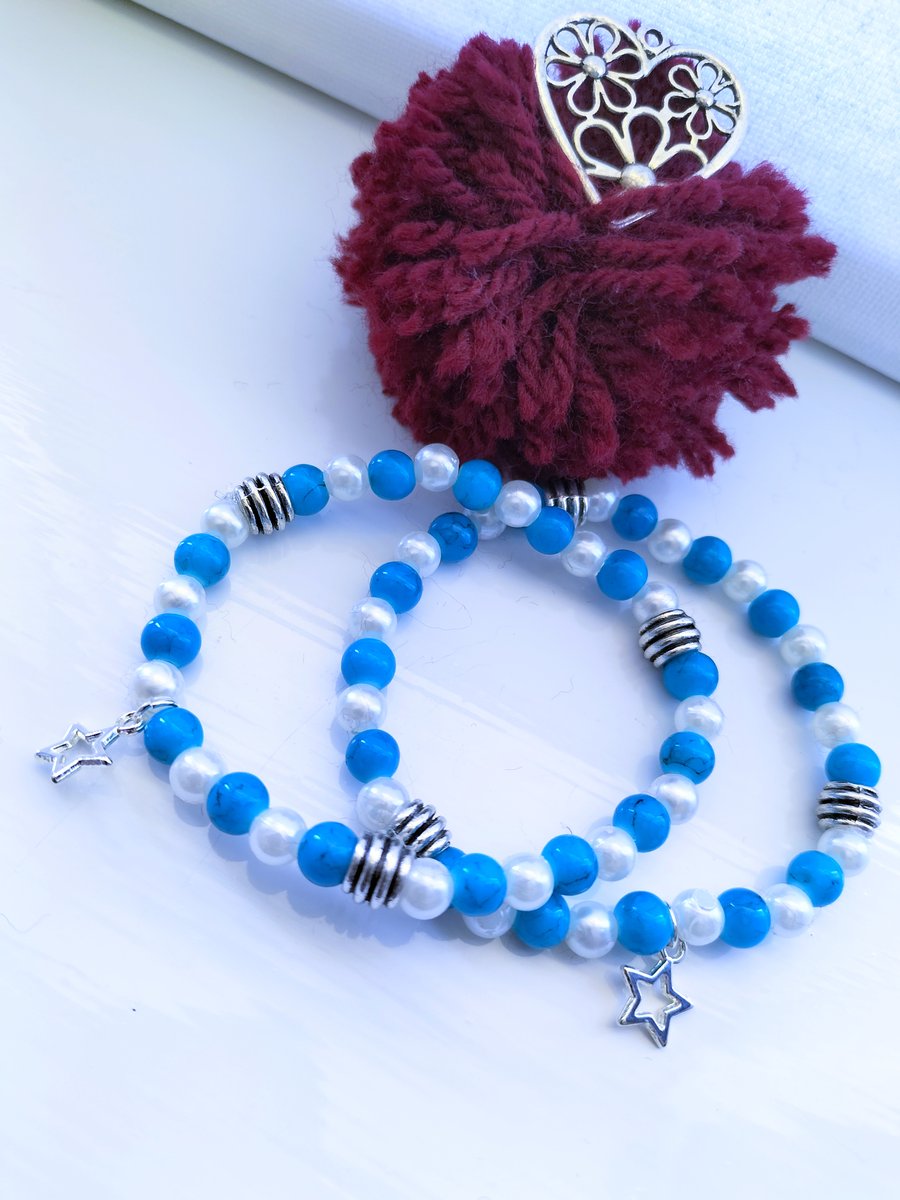 Stunning Blue and faux Pearl Bracelet 