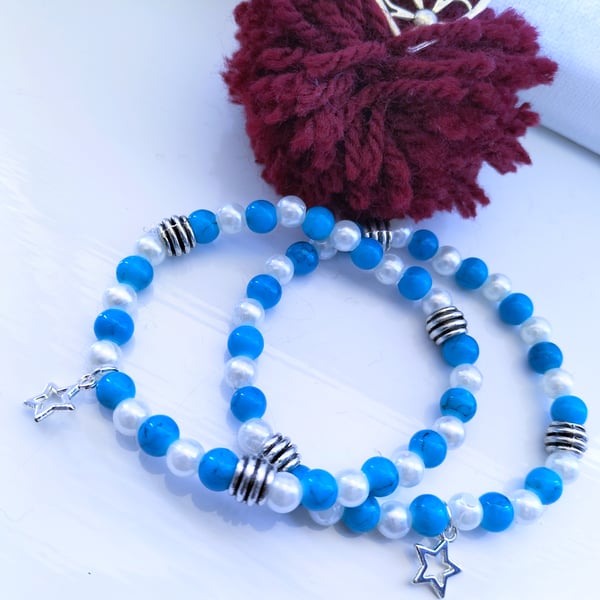 Stunning Blue and faux Pearl Bracelet 