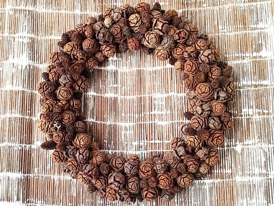 LARGE All Season or Christmas Wreath, cedar, alder & cypress cones - M