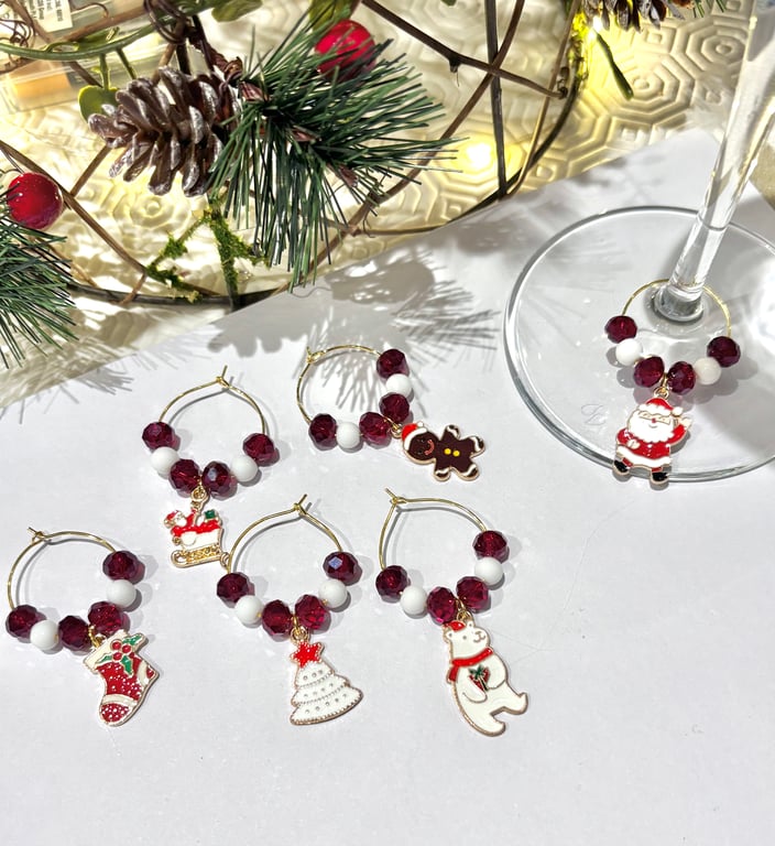 Christmas Wine Glass Charms, Red and White.