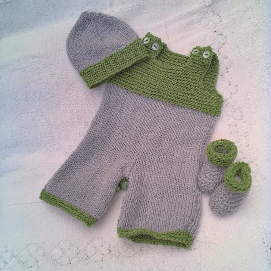 Baby's Overalls Hat and Booties Set, Baby Shower Gift, Baby's Outfit,Custom Make