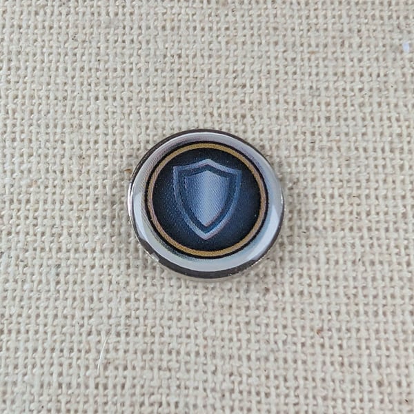 Tank Pin Badge - Gamer Themed Pin - Large Resin Topped Pin Badge 