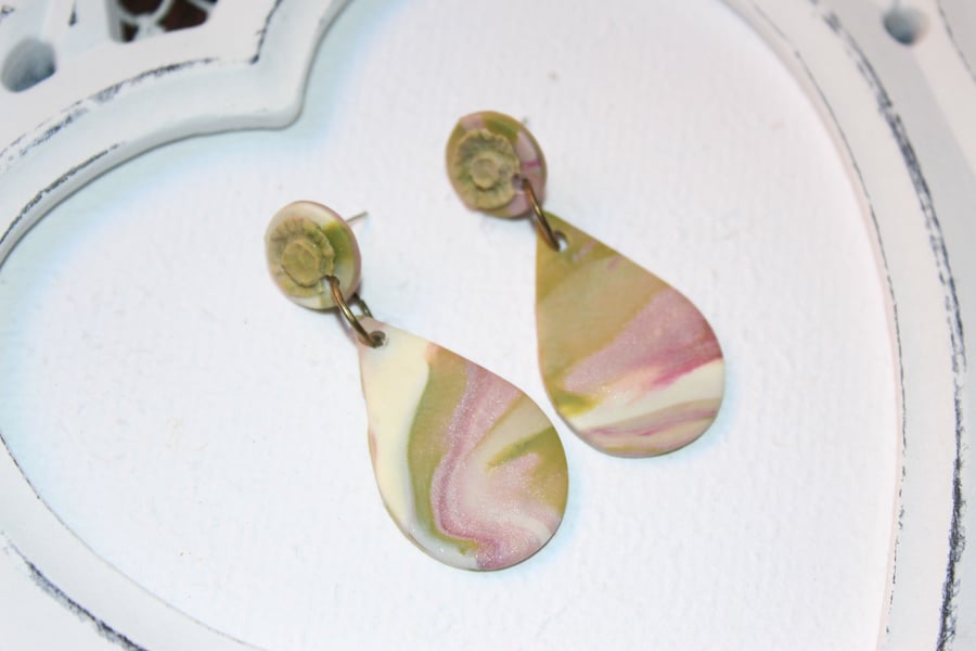 Green and pink marbled dangle earrings