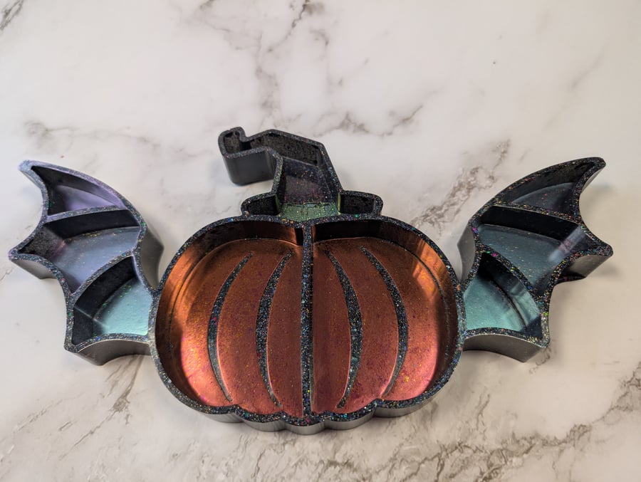 Resin Pumpkin Bat Tray – Chameleon Copper & Teal