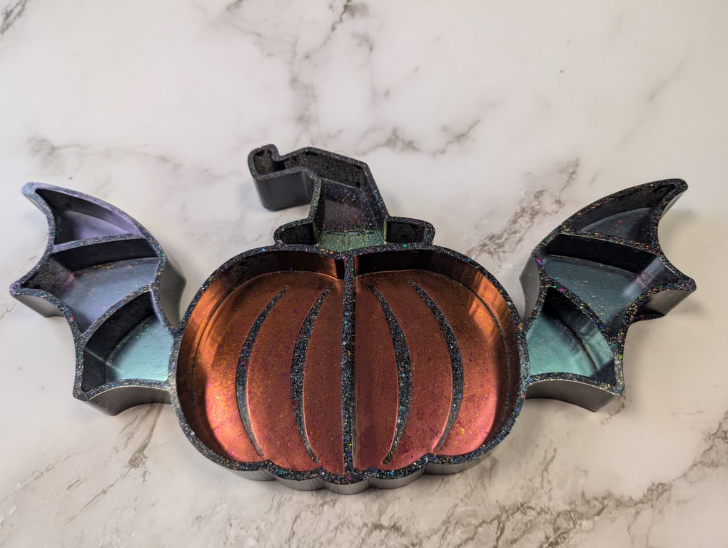 Resin Pumpkin Bat Tray – Chameleon Copper & Teal