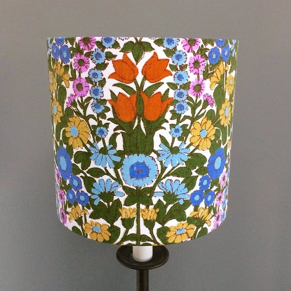 Summer Garden Daisy Chain Pat Albeck 70s vintage fabric Lampshade option