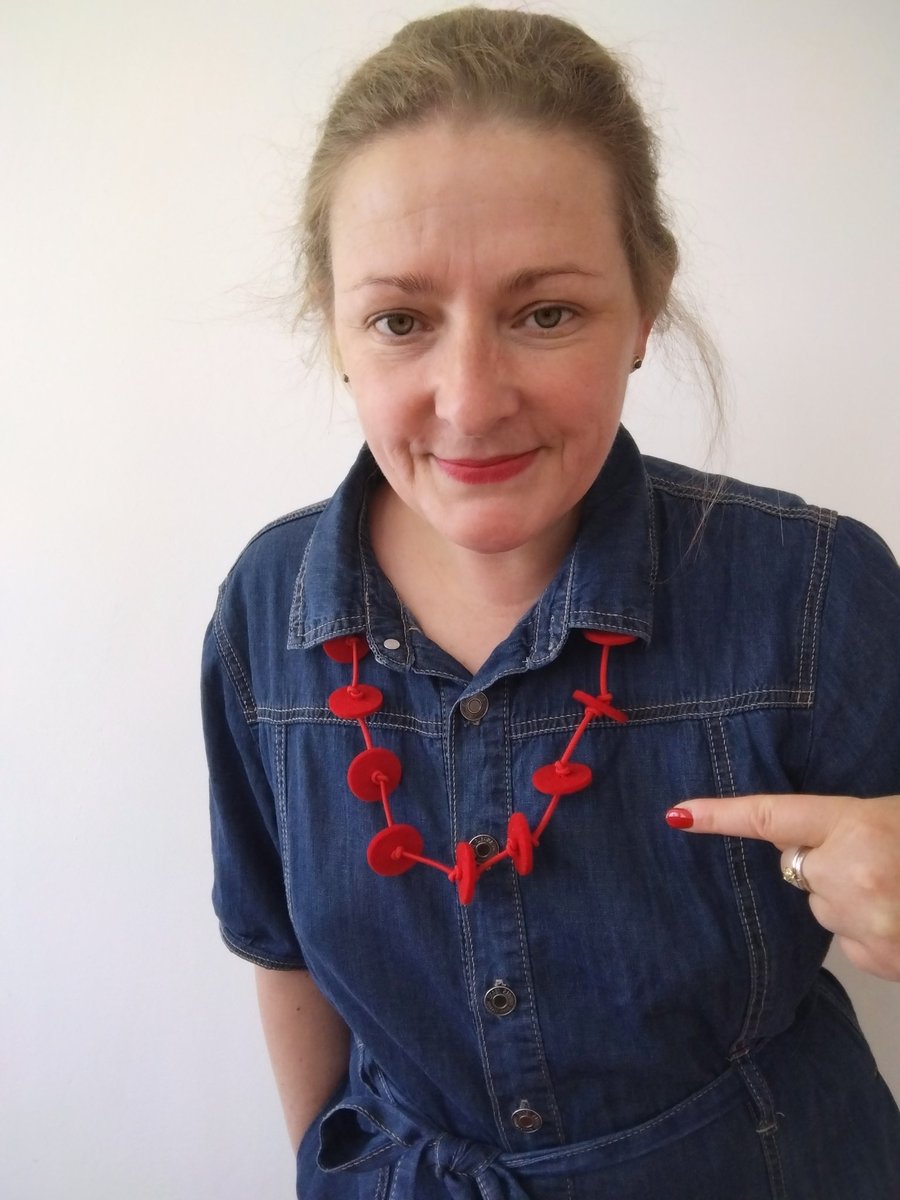 RED FELT NECKLACE