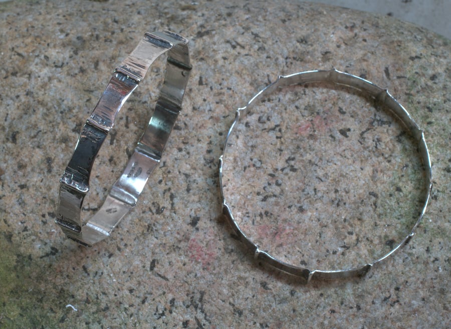 Silver "Wave" bangle Medium