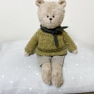 Sidney, a handmade teddy bear by Sue Newlands.