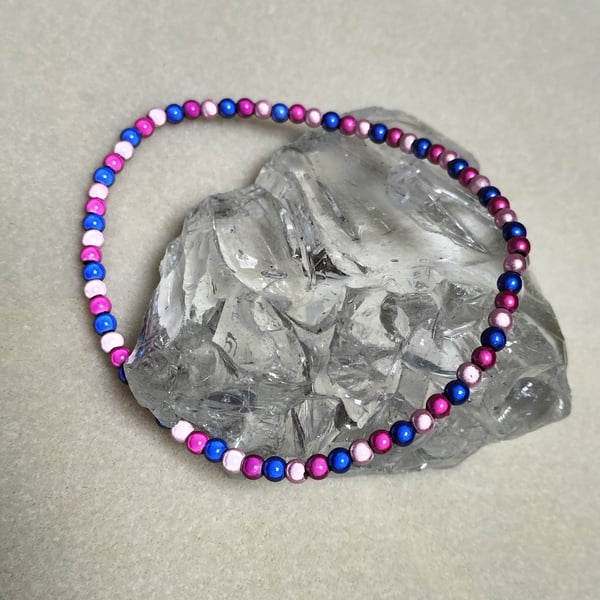 AL124a Pinks and blue and silver miracle bead anklet, 9.5"