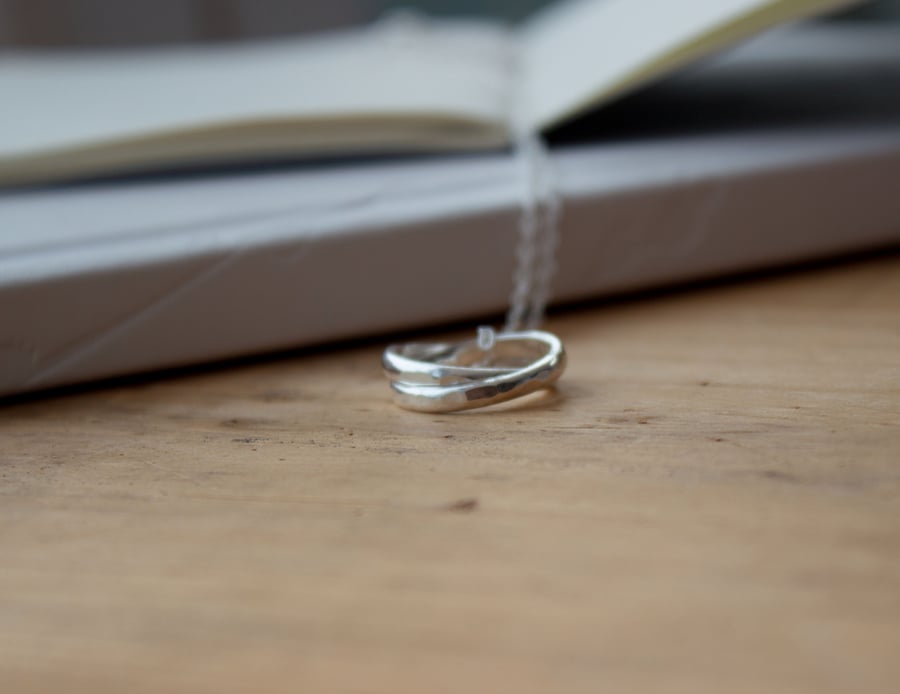 Sterling Silver Textured Interlinking Rings Pendant, hoops pendant