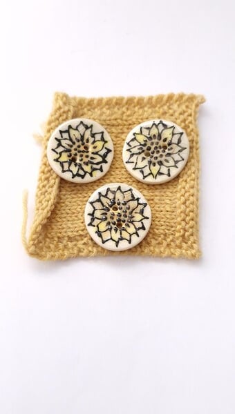 Sunflower handmade ceramic buttons, a set of 3, 30mm diameter buttons.