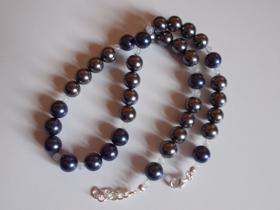 Shell pearl necklace duo