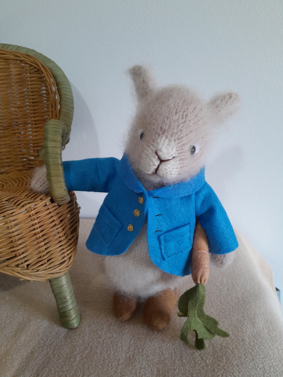 Peter Rabbit, dotpebblesknits Design, Knitted Bunny Rabbit