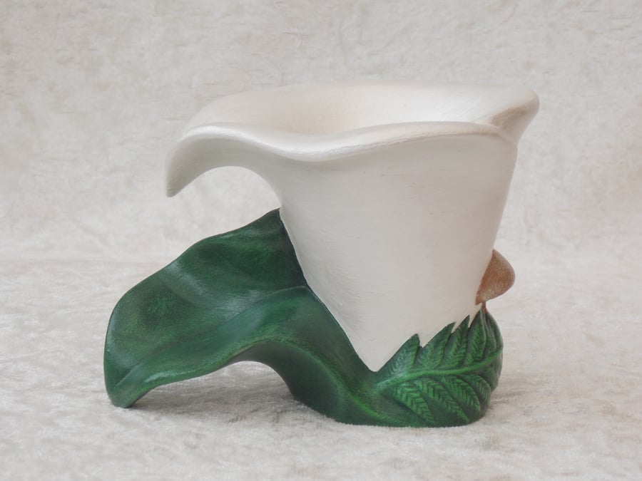 Hand Painted Small Ceramic White Calla Lily Flower Candle Tea Light Holder.