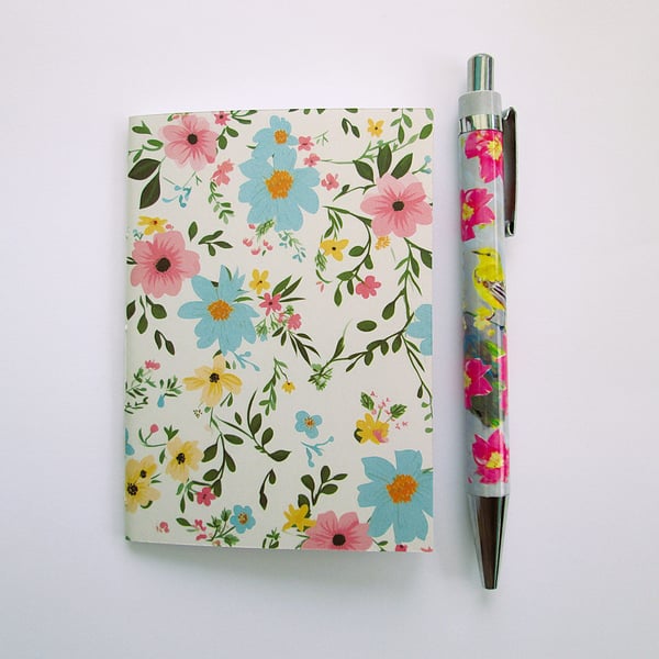 Pretty white floral A7 mini pocket notebook