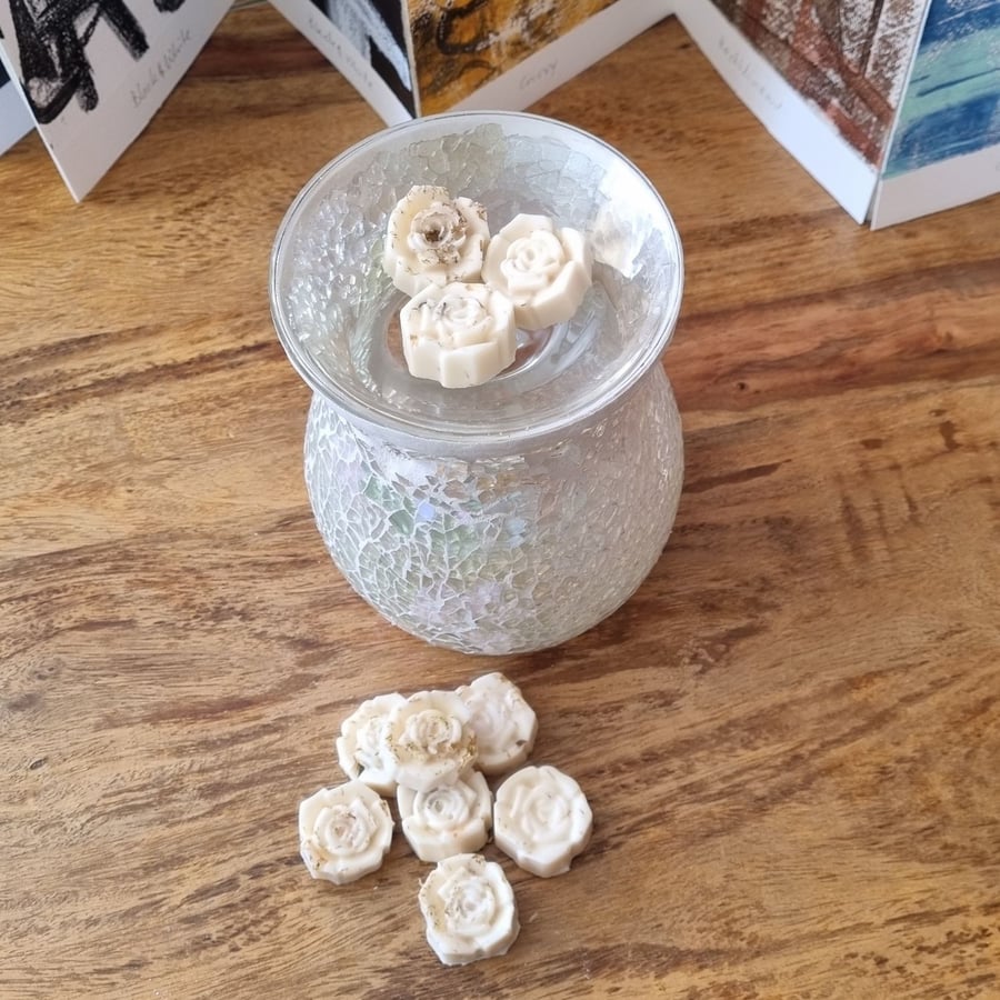 Soy Wax Melts Roses With Botanicals Fragrance Pear and Freesia