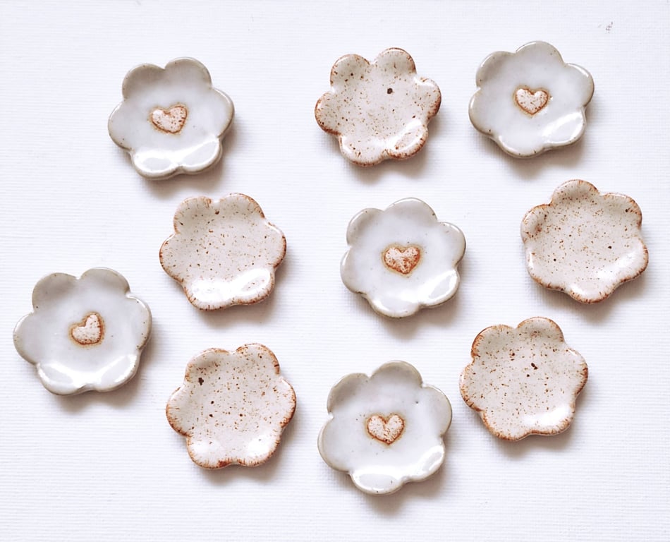 Handmade Ceramic Worry Stone - Flower 